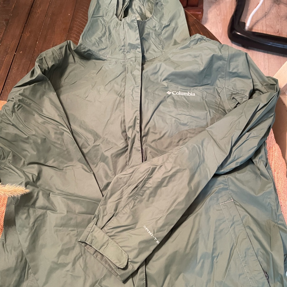 Columbia rain jacket- women’s